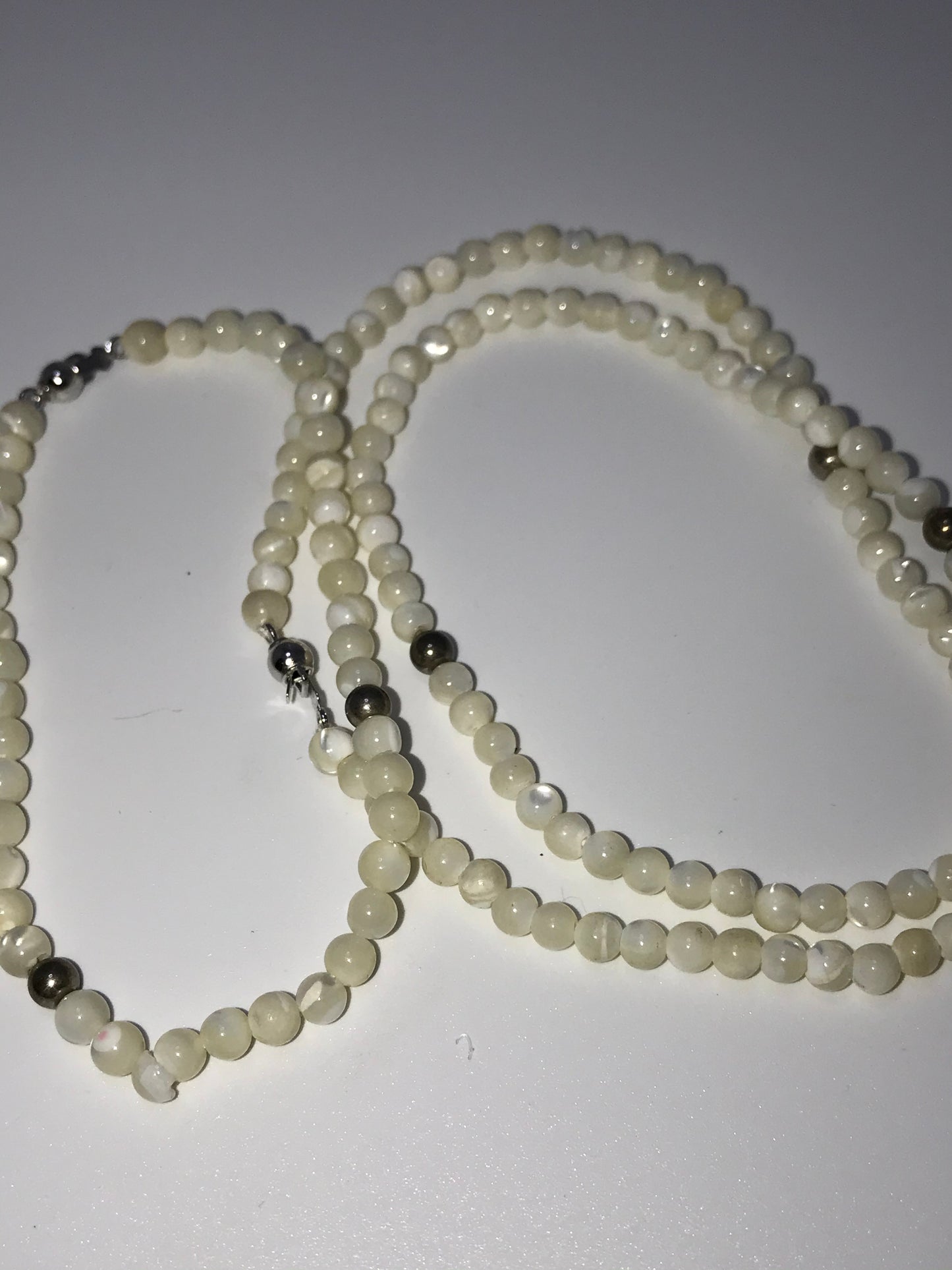 16 1/2" Mother Of Pearl Jewelry Set