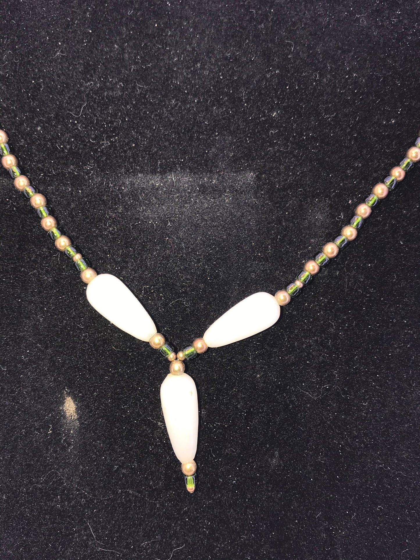 16" Green And Gold Necklace