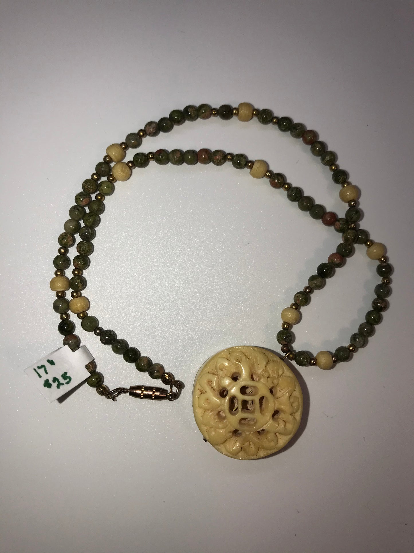 17" Unakite And Soapstone Necklace