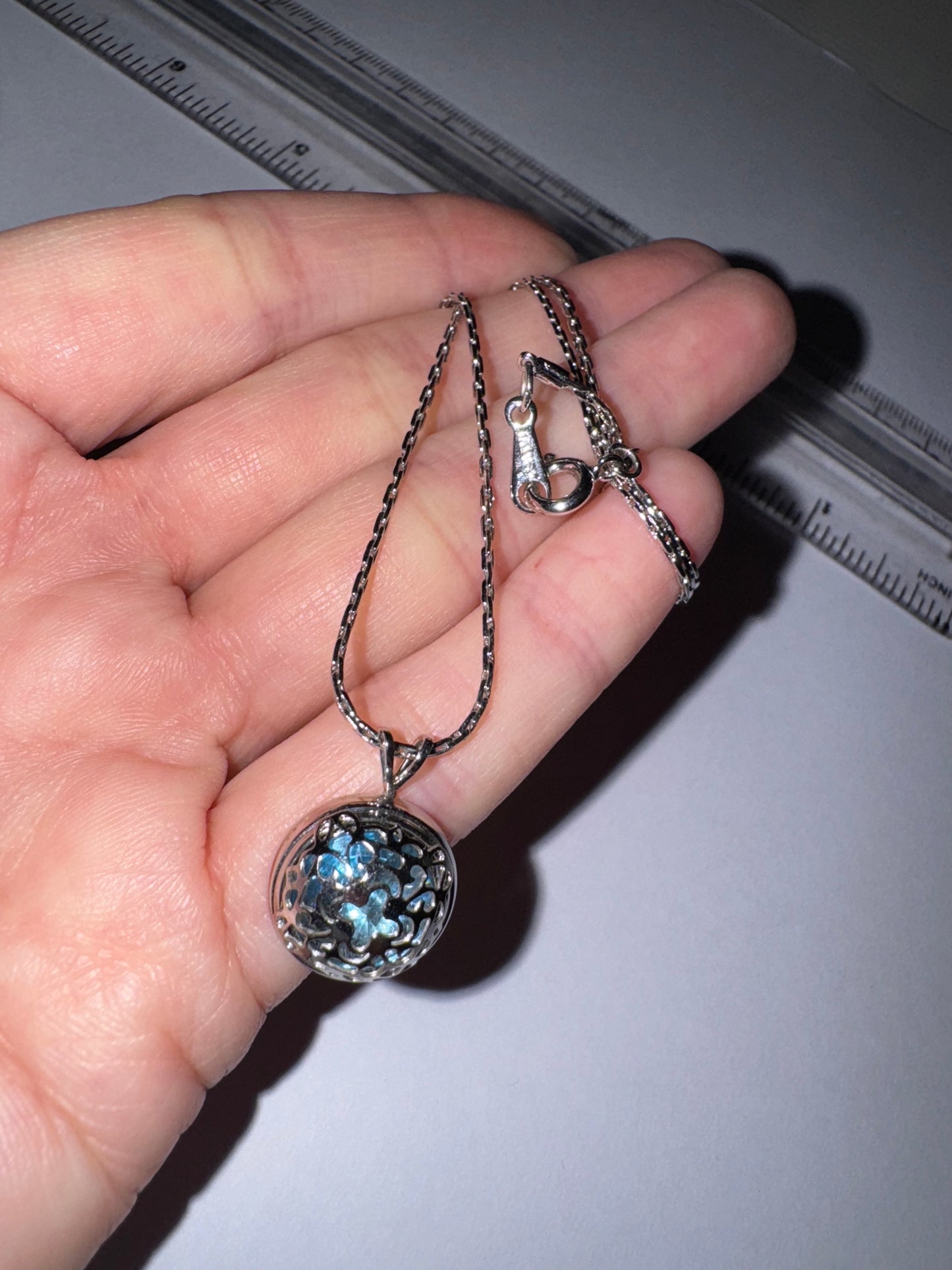 18" Avon Silver Cardano Necklace