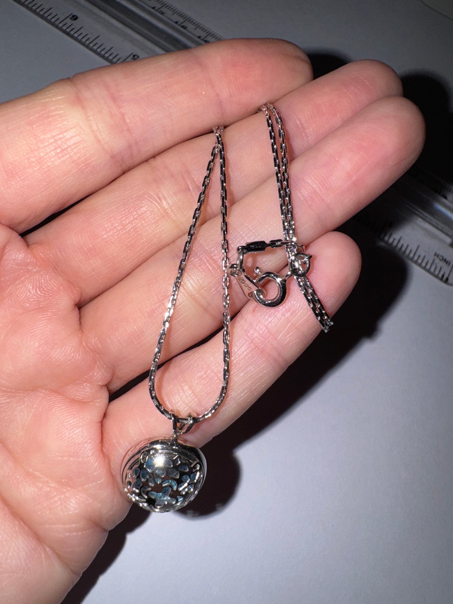 18" Avon Silver Cardano Necklace
