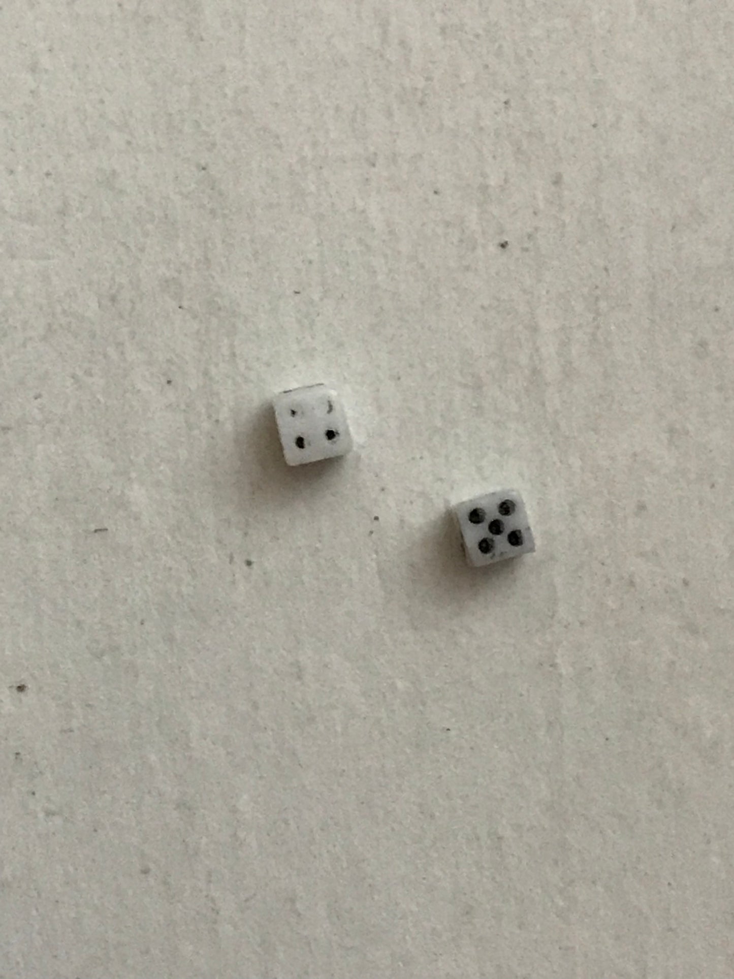 16 Gauge Black and White Dice