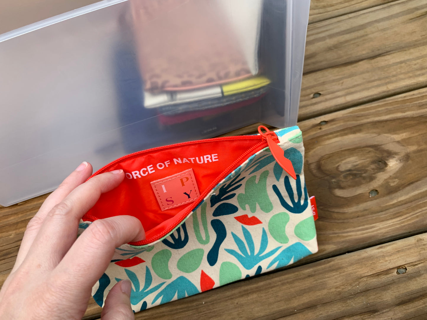 Ipsy Leaf design makeup bag