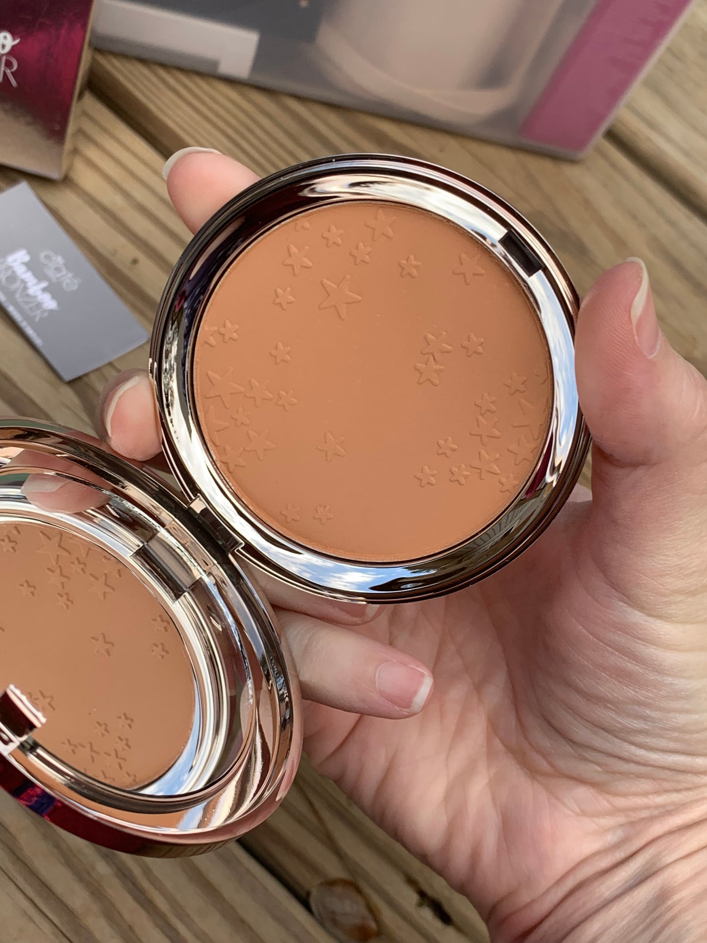 Ciate London Bamboo Bronzer Mattifying Powder Bronzer in Palm Island