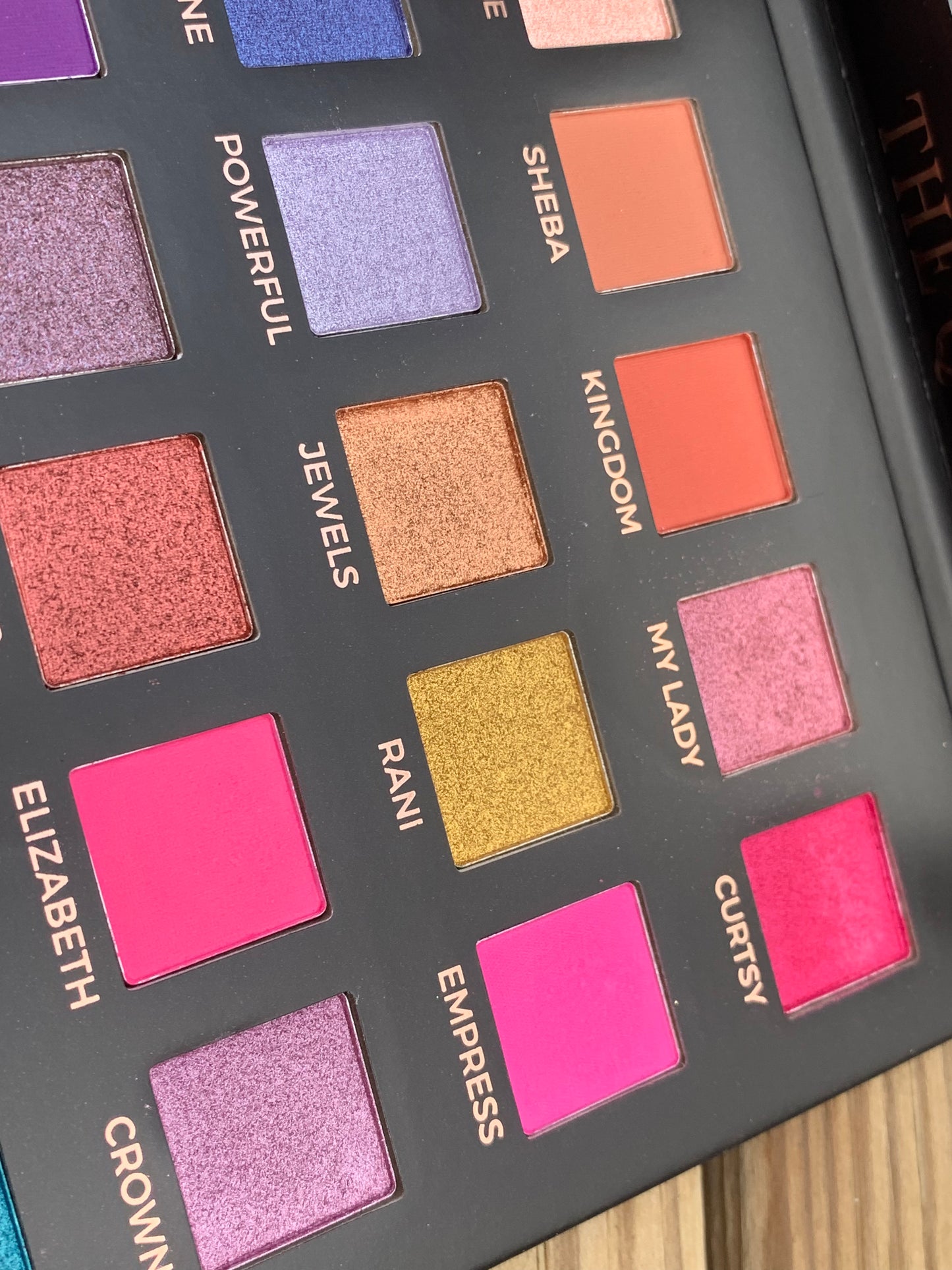 Eloise The Queen Eye Shadow Palette