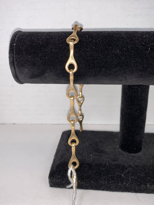 9 3/4" long 14KT Gold Bone Design Bracelet