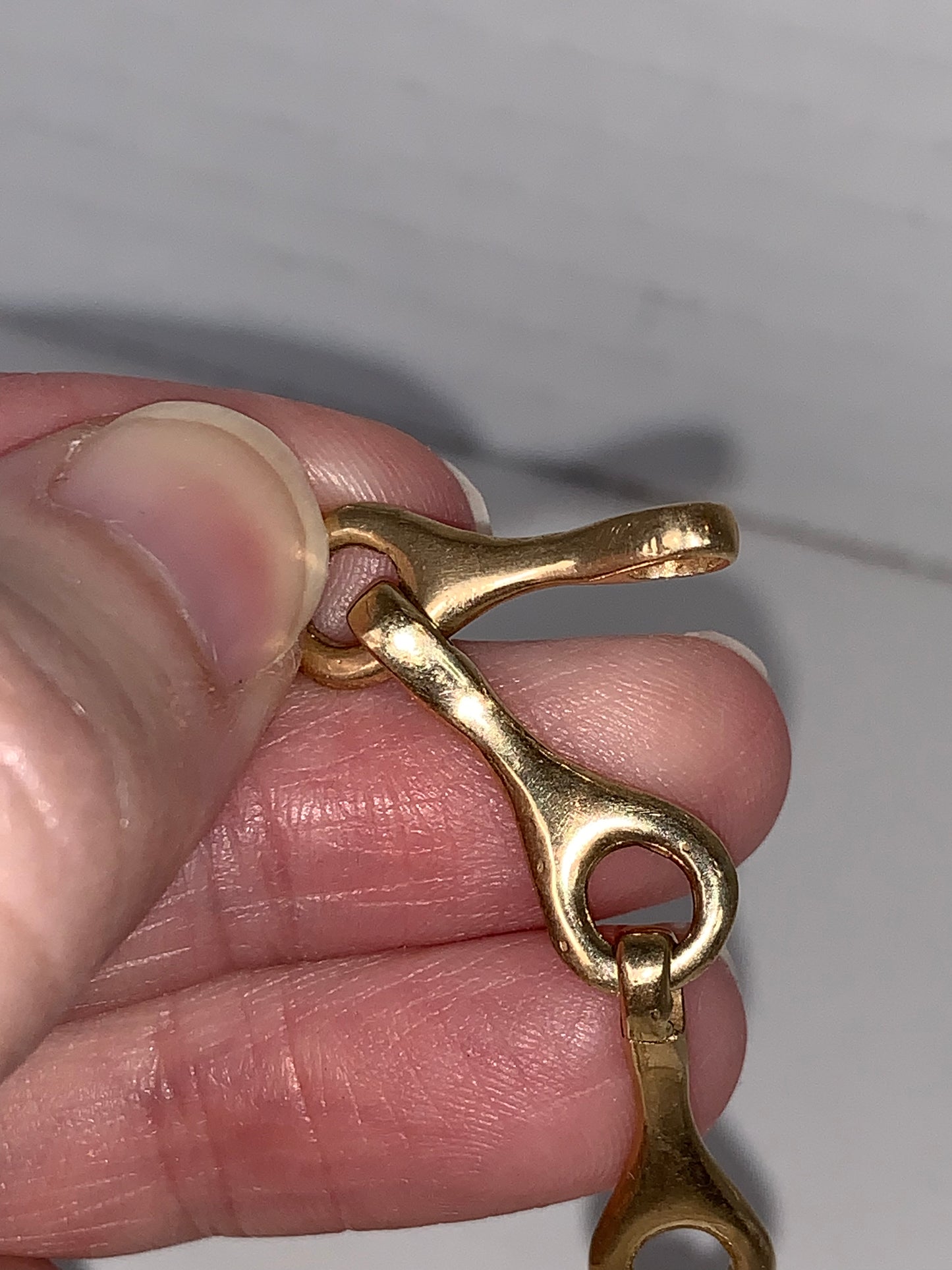 9 3/4" long 14KT Gold Bone Design Bracelet