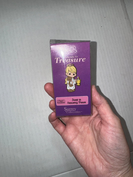 Precious Moments Vintage Pin, Sleep in Heavenly Peace