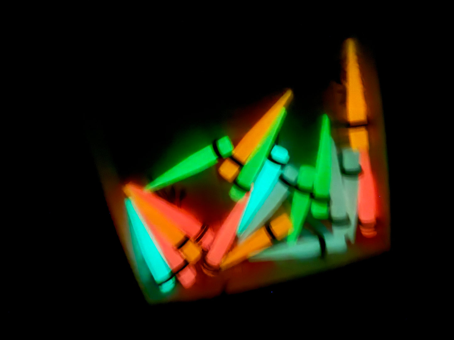 0 Gauge Glow-In-The-Dark UV Acrylic Gauging Tapers