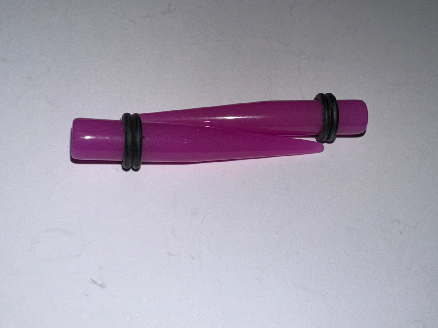 0 Gauge Glow-In-The-Dark UV Acrylic Gauging Tapers