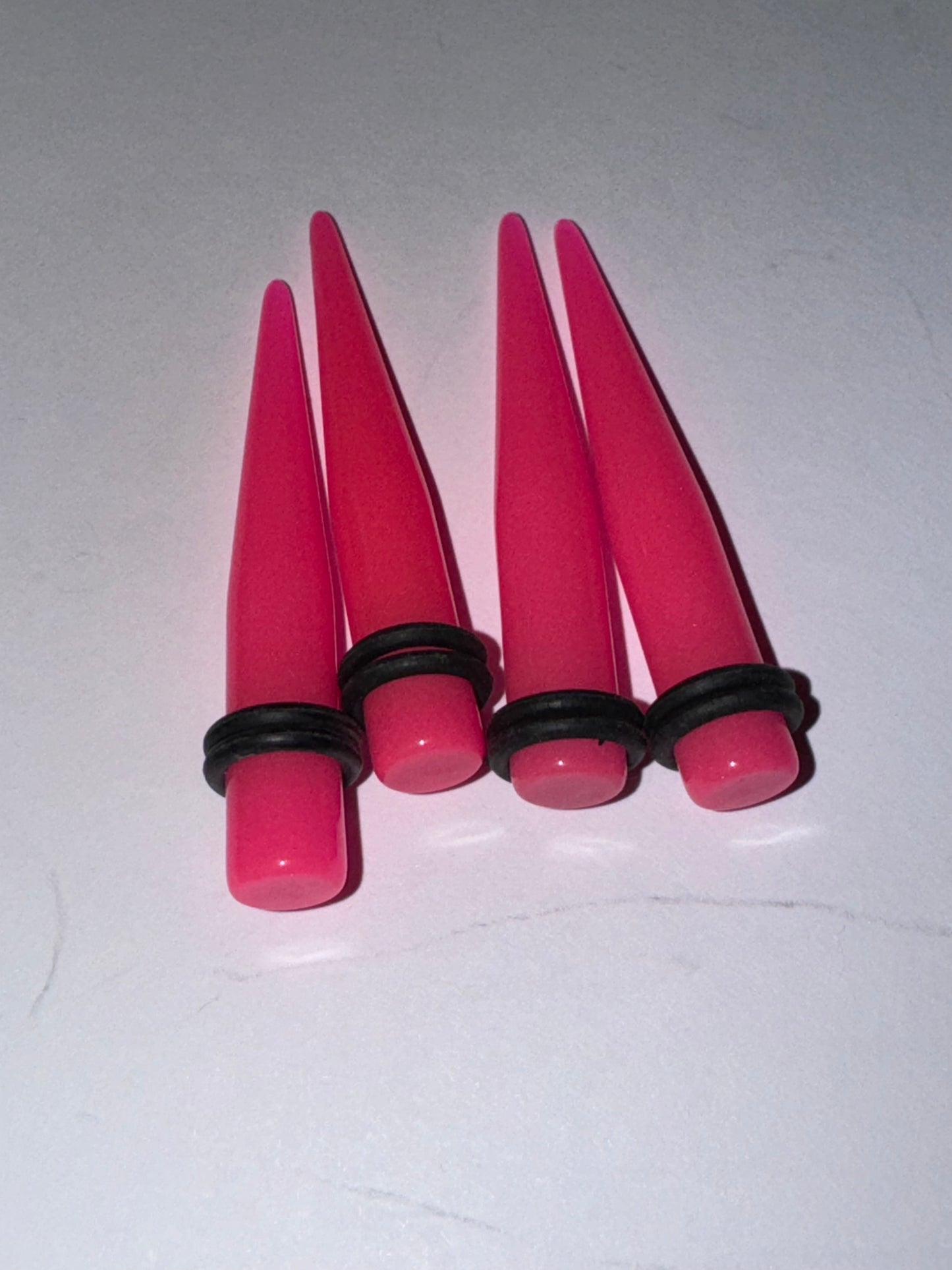 0 Gauge Glow-In-The-Dark UV Acrylic Gauging Tapers