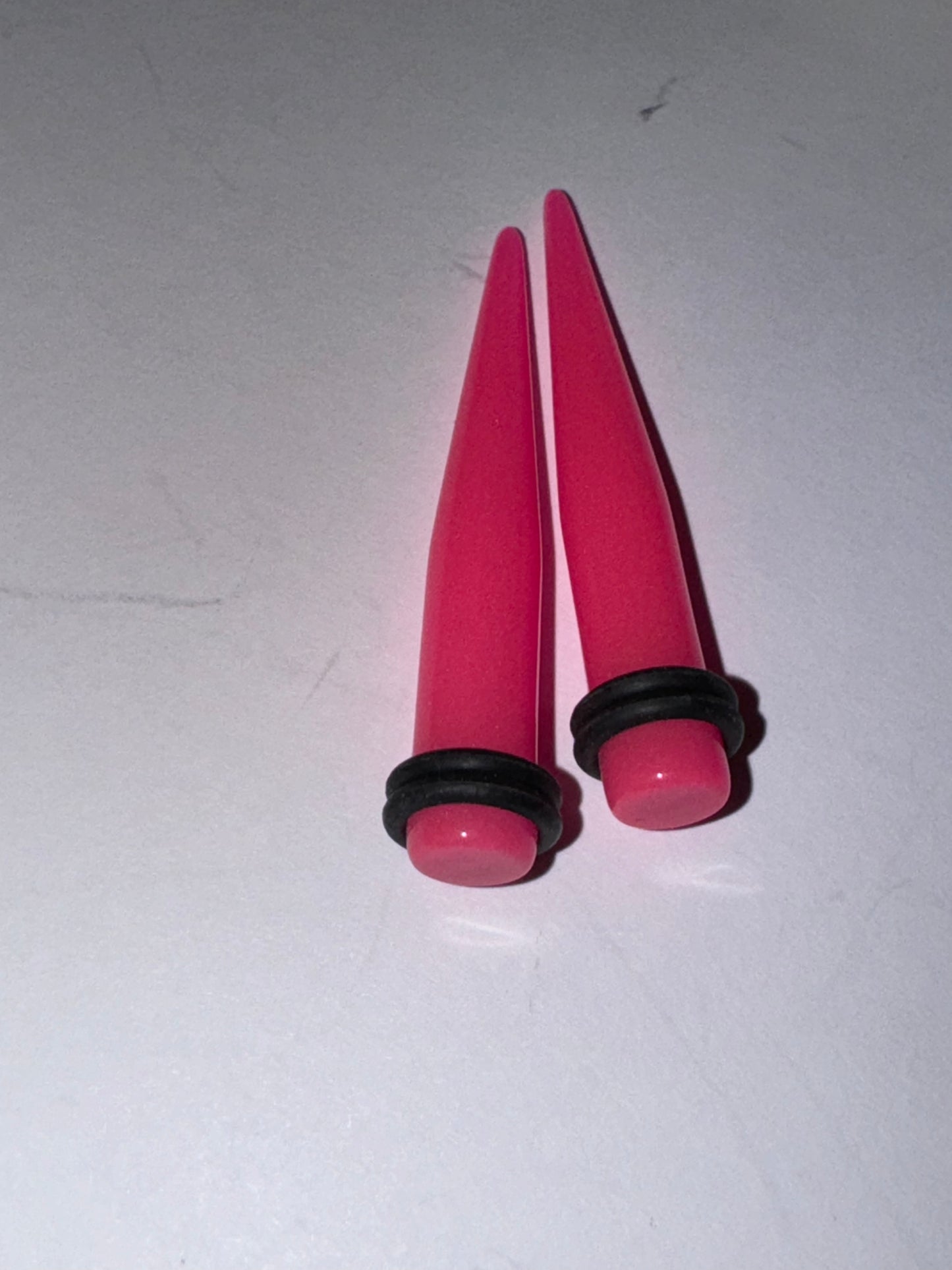 0 Gauge Glow-In-The-Dark UV Acrylic Gauging Tapers