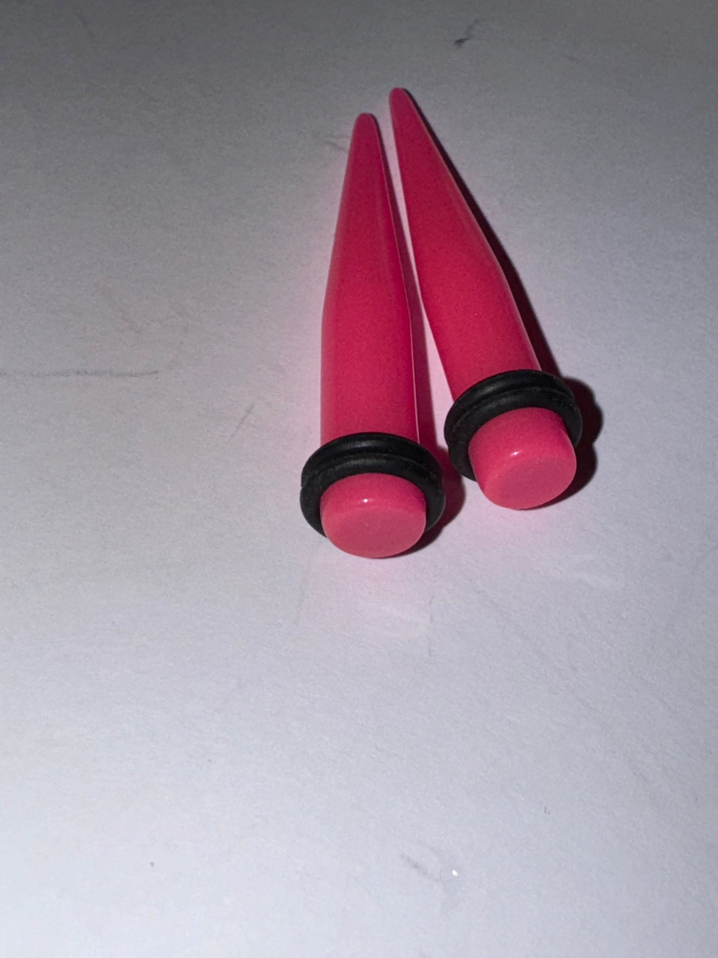 0 Gauge Glow-In-The-Dark UV Acrylic Gauging Tapers