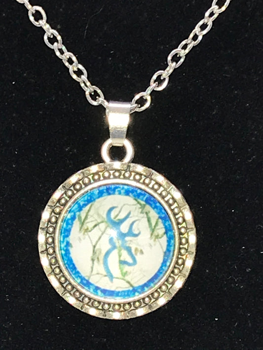 20 3/4" Blue and White Browning Cable Chain Necklace