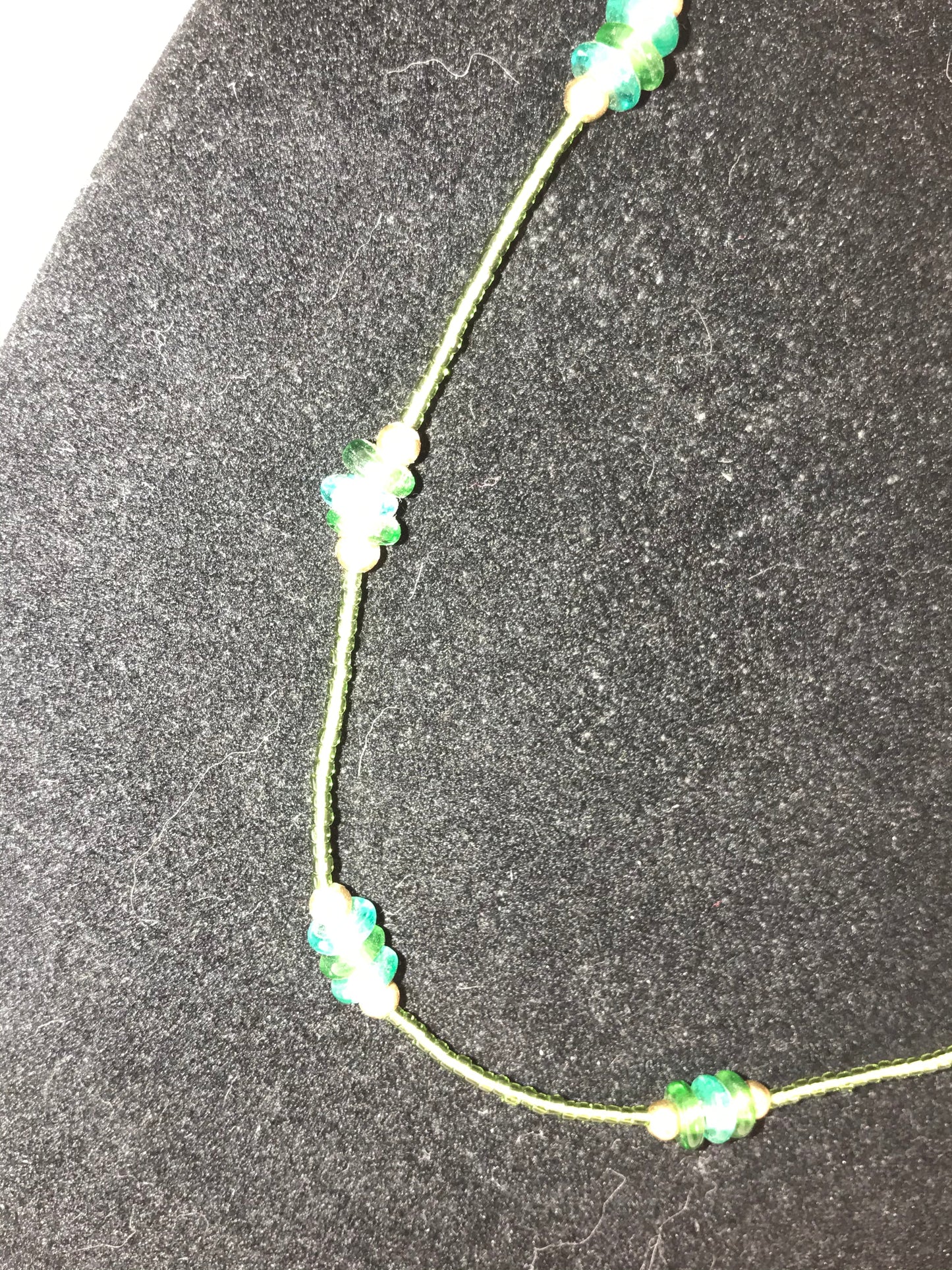 21 1/2" Green and Gold Seed Bead Necklace