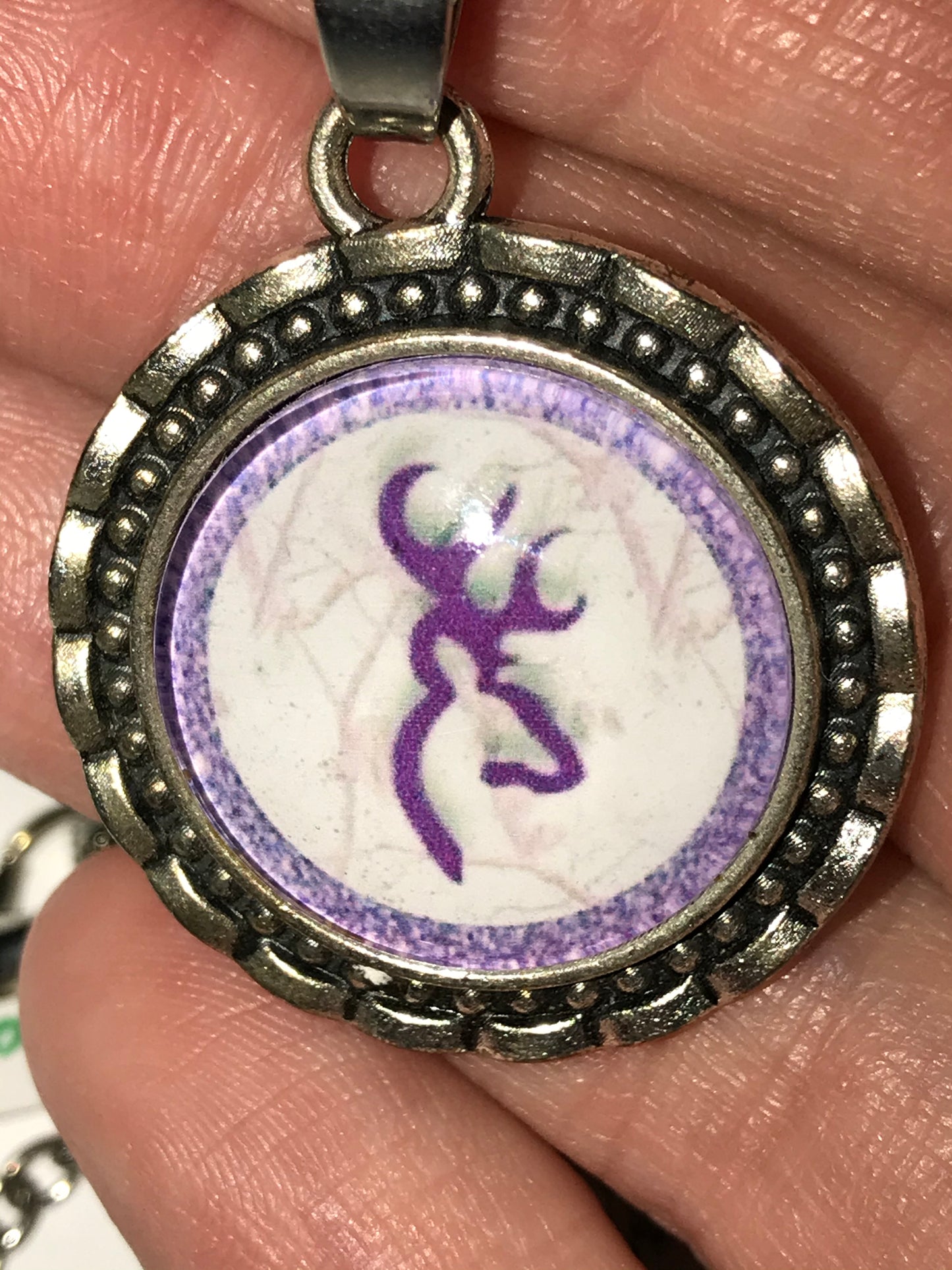 21 1/2" Purple And White Browning Necklace