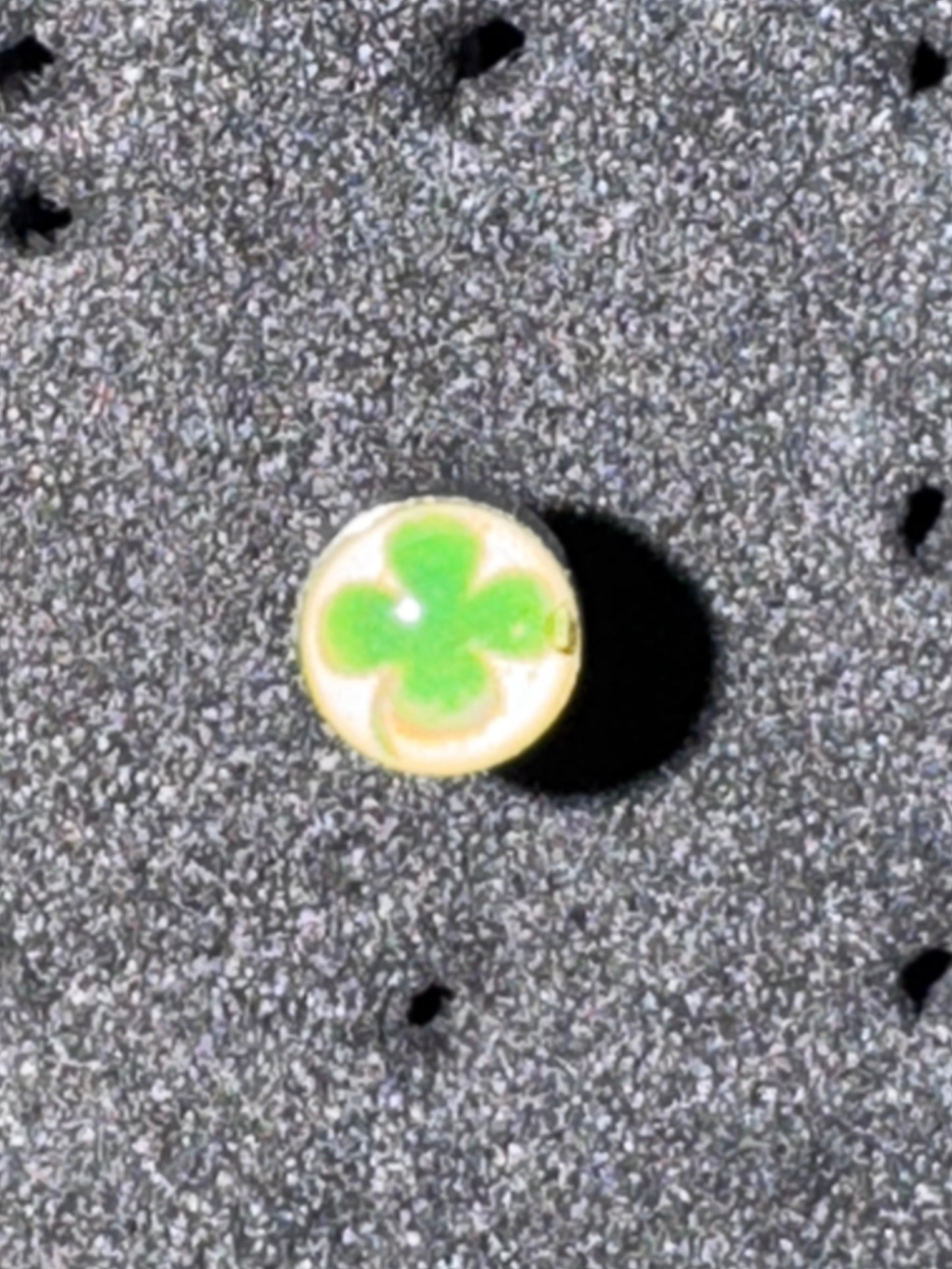 3mm Round Shamrock Design 20 gauge nose rings