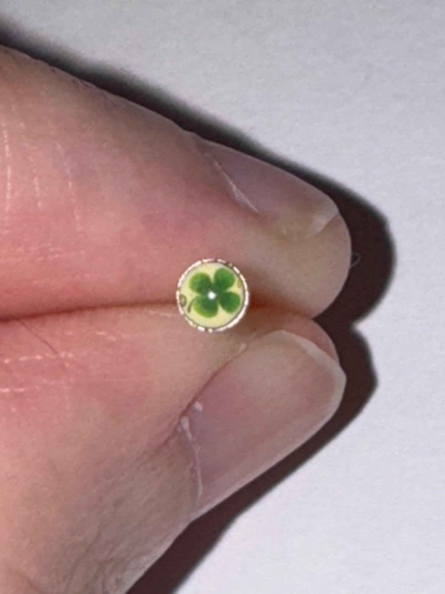 3mm Round Shamrock Design 20 gauge nose rings