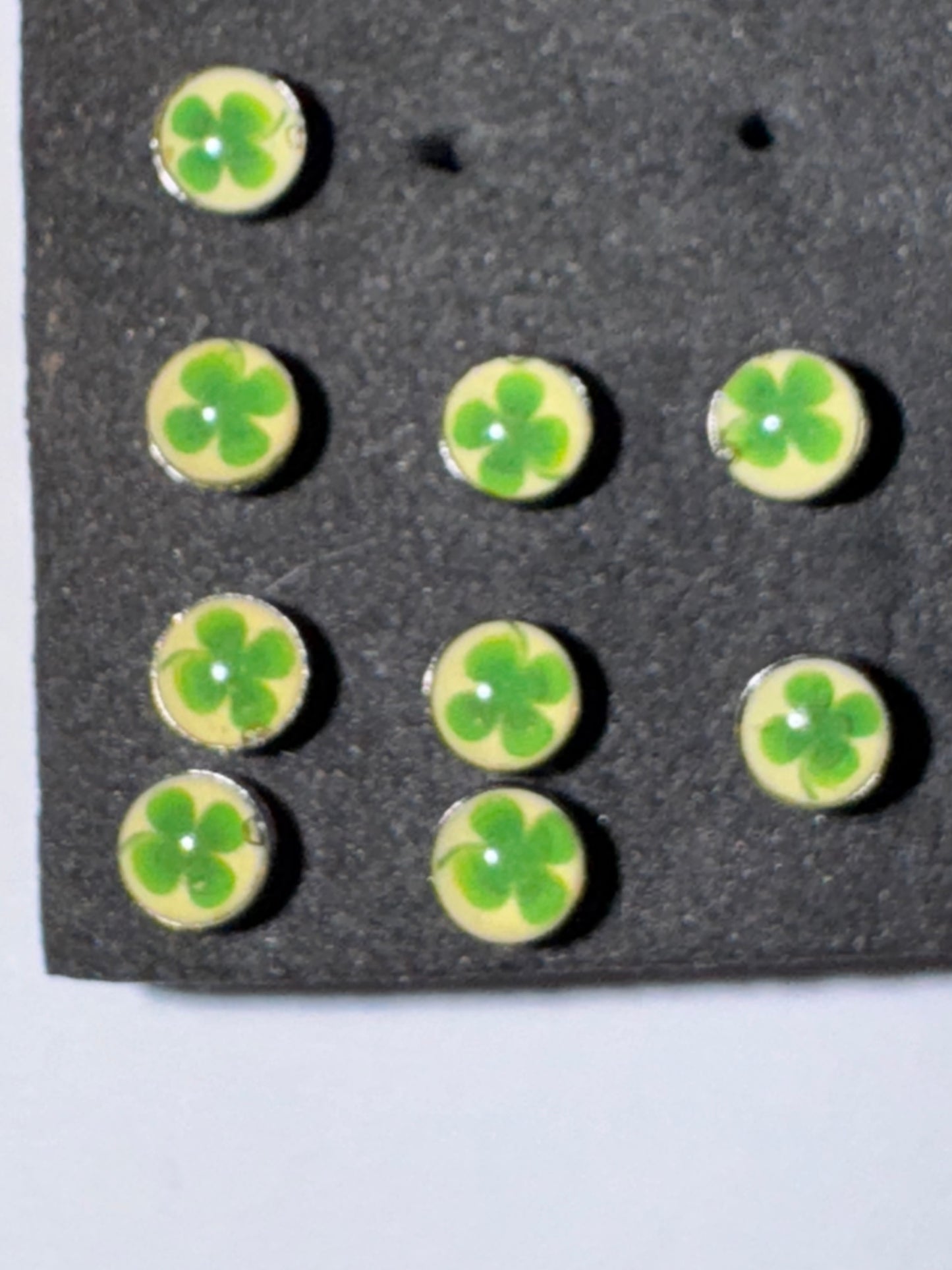 3mm Round Shamrock Design 20 gauge nose rings