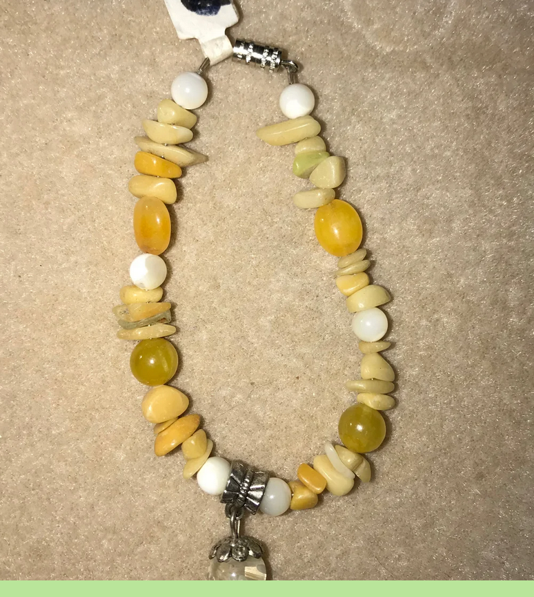 7 1/2" Aragonite and Mother Of Pearl Bracelet