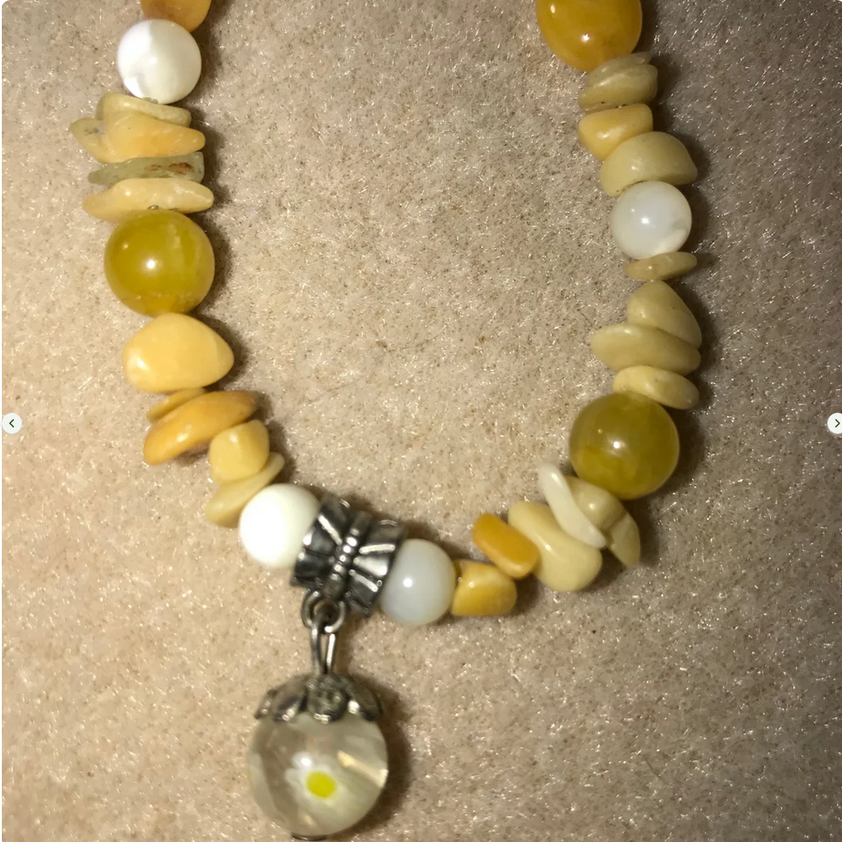 7 1/2" Aragonite and Mother Of Pearl Bracelet