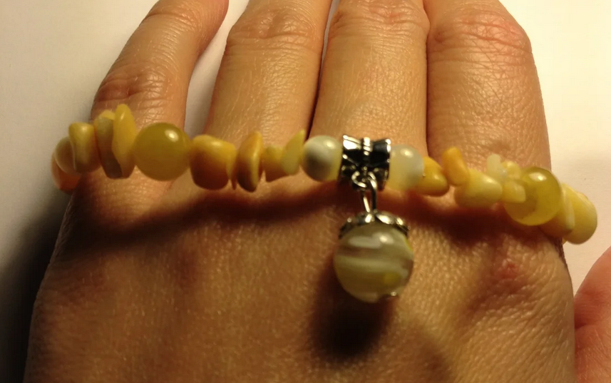 7 1/2" Aragonite and Mother Of Pearl Bracelet