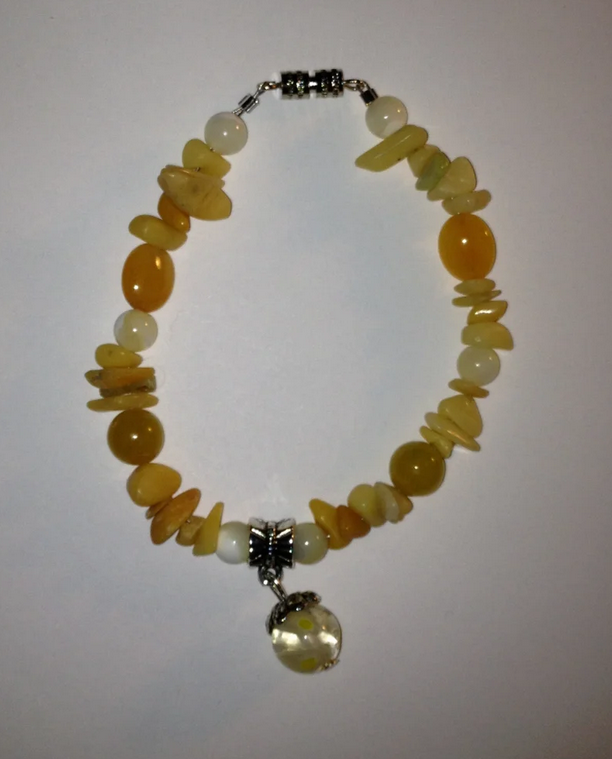 7 1/2" Aragonite and Mother Of Pearl Bracelet