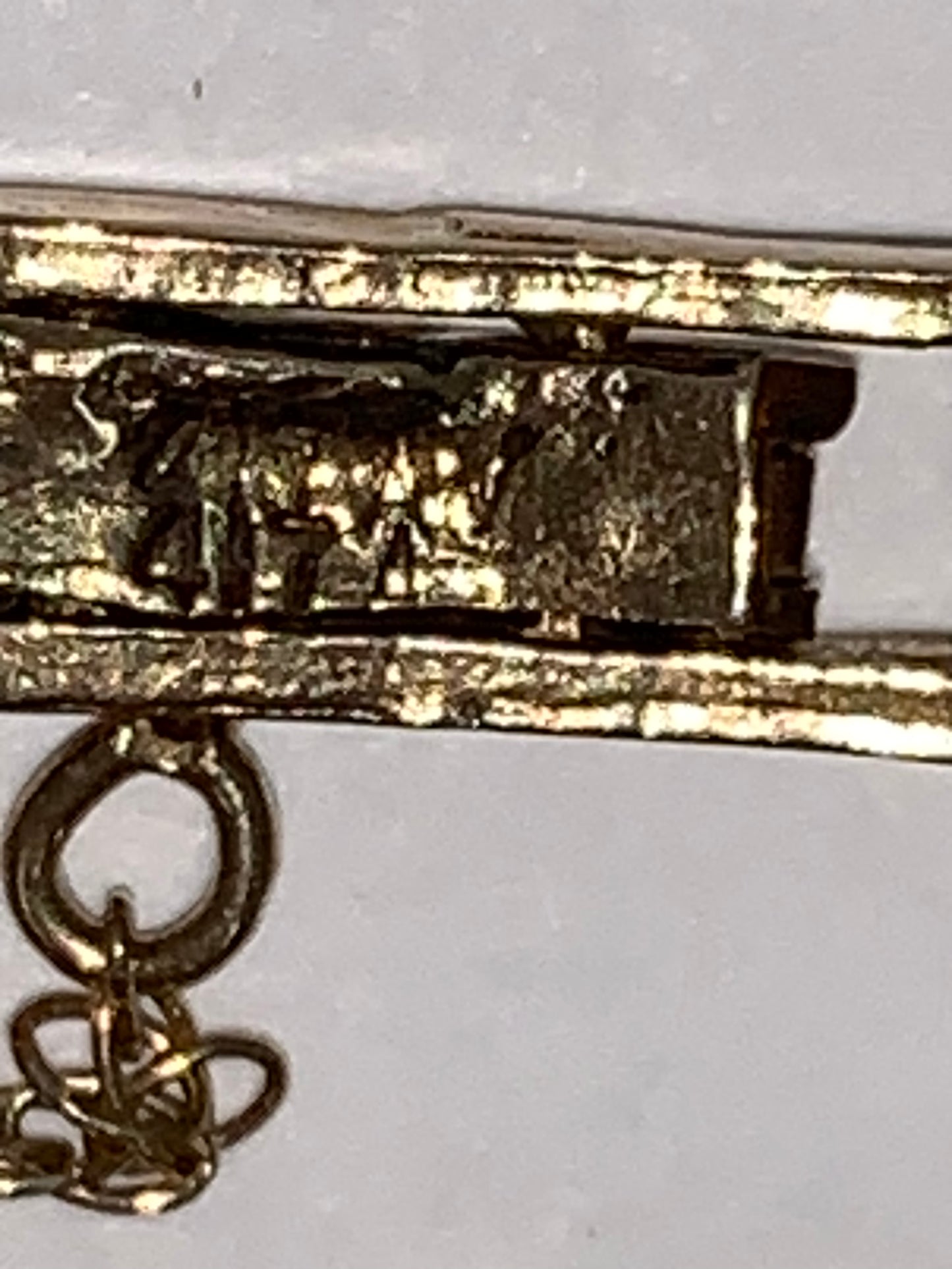 8" 10 Kt Gold Nugget Bracelet w/chain catch