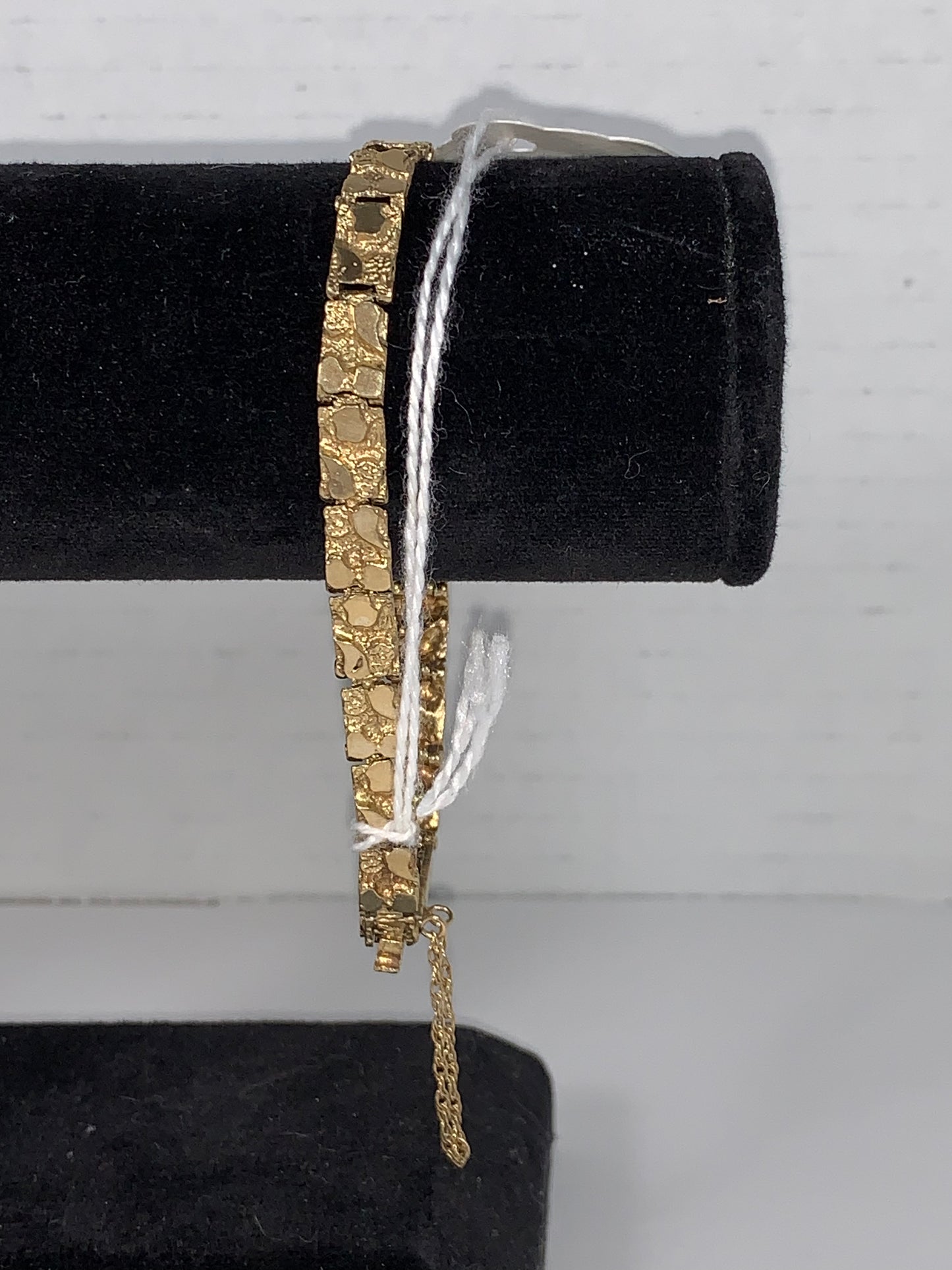 8" 10 Kt Gold Nugget Bracelet w/chain catch