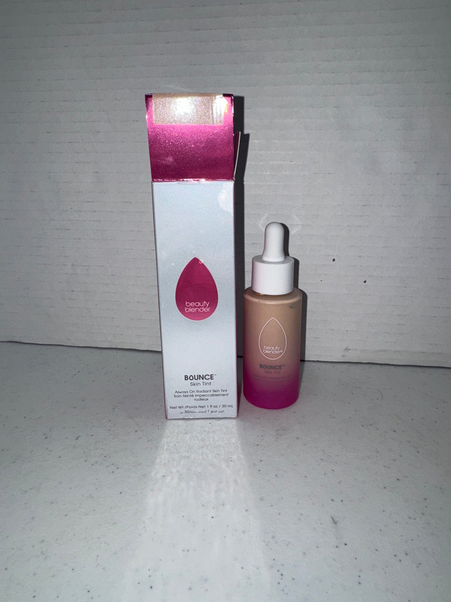 Beauty Blender Bounce Skin Tint in shade light 2