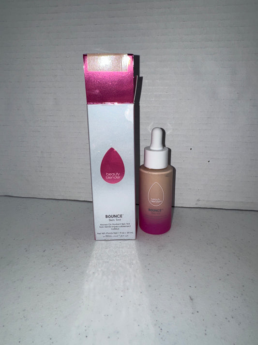 Beauty Blender Bounce Skin Tint in shade light 2