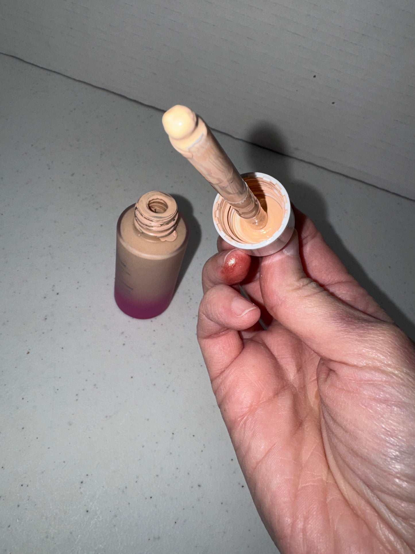 Beauty Blender Bounce Skin Tint in shade light 2