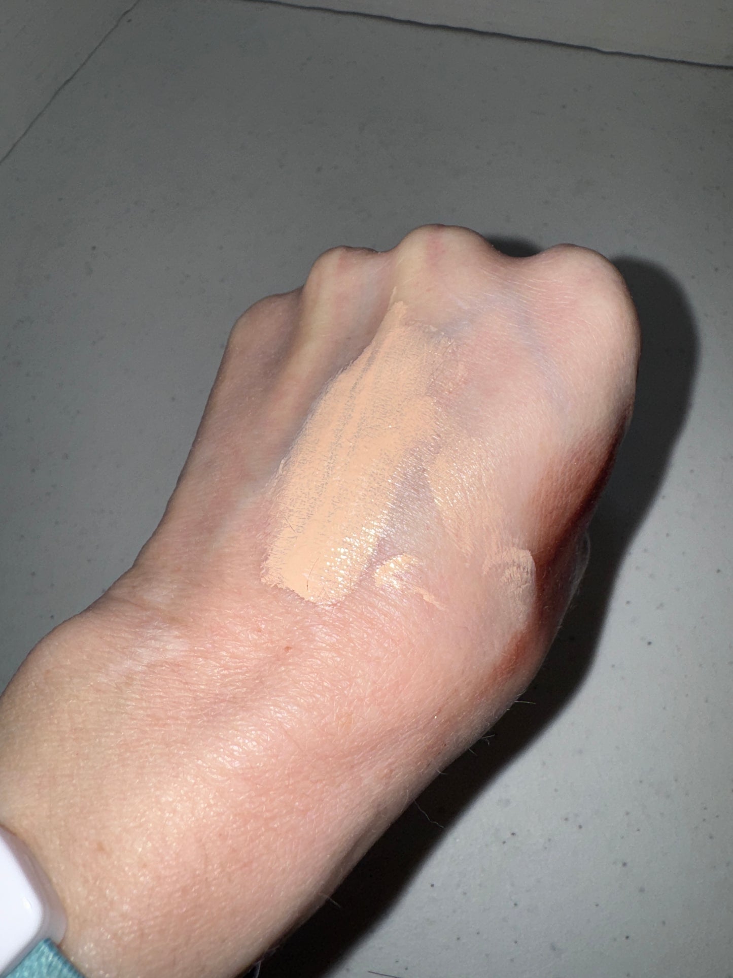 Beauty Blender Bounce Skin Tint in shade light 2