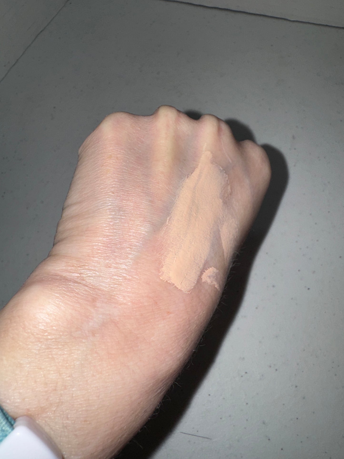 Beauty Blender Bounce Skin Tint in shade light 2