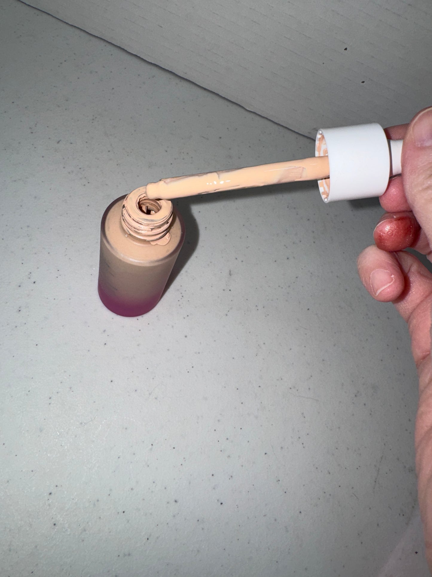 Beauty Blender Bounce Skin Tint in shade light 2