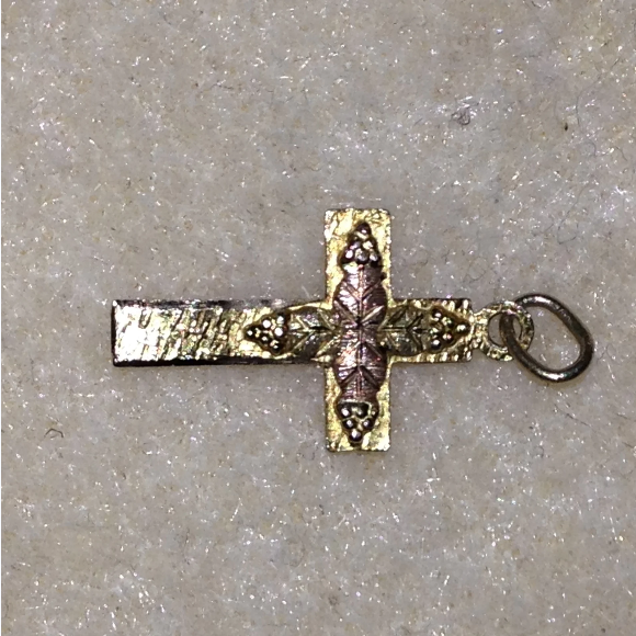 10 Kt Gold Tri-Tone Cross