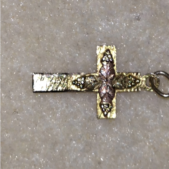 10 Kt Gold Tri-Tone Cross
