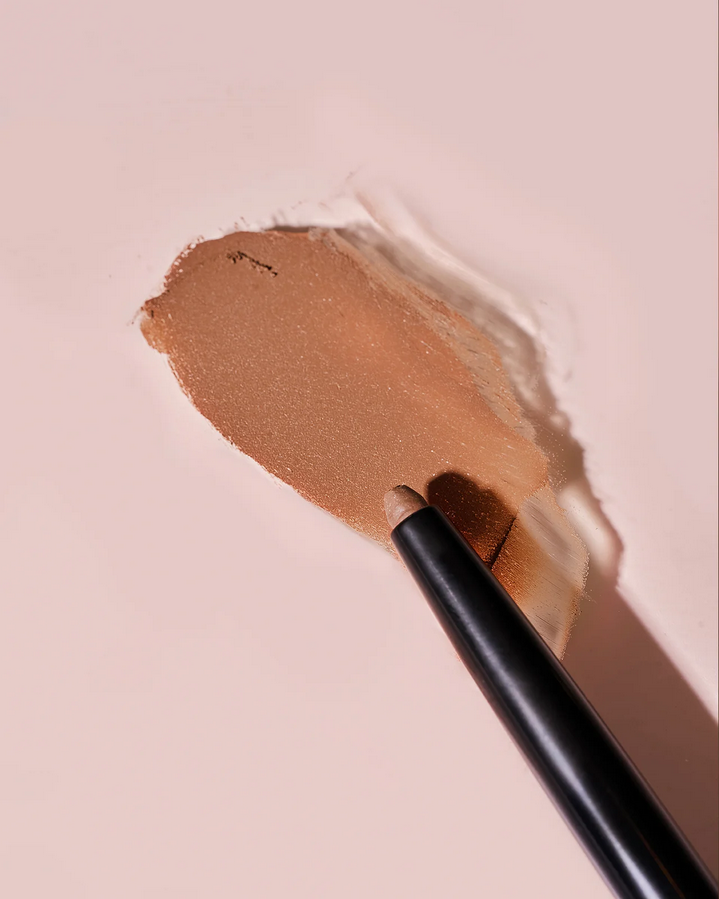 Em Cosmetics Soft Blur Velvet Lip Liner in Teddy