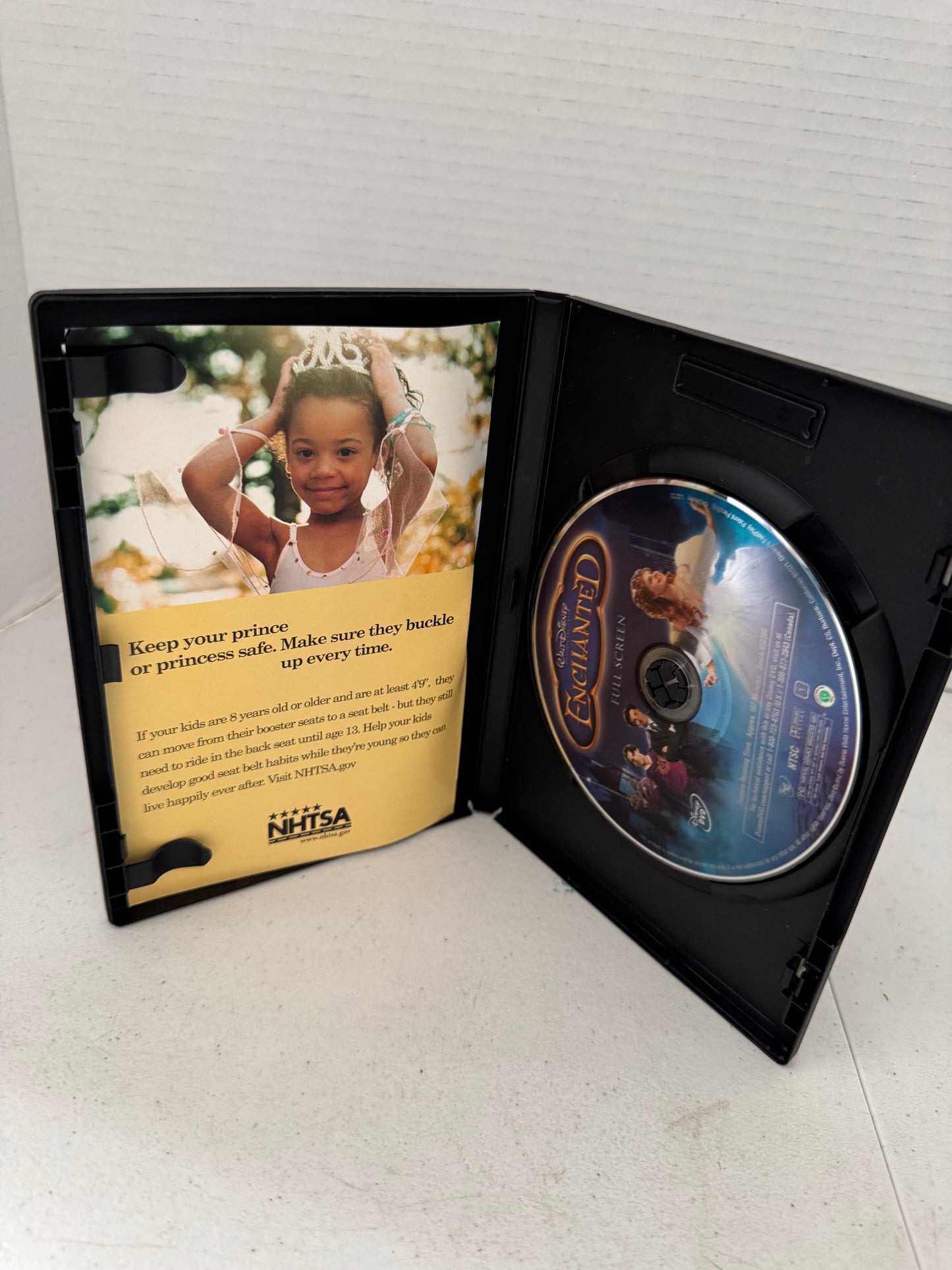 Walt Disney's Enchanted (DVD)