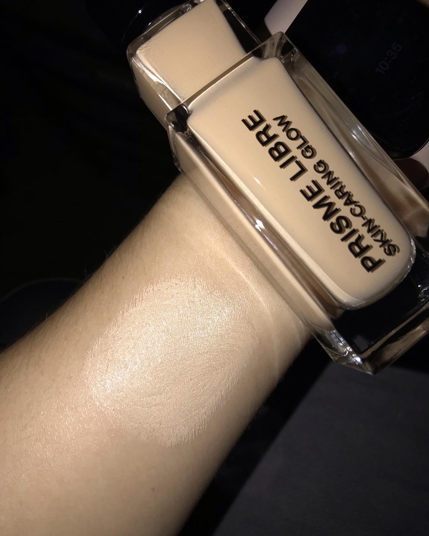 Givenchy PRISME LIBRE GLOW SERUM FOUNDATION in shade 1-w100