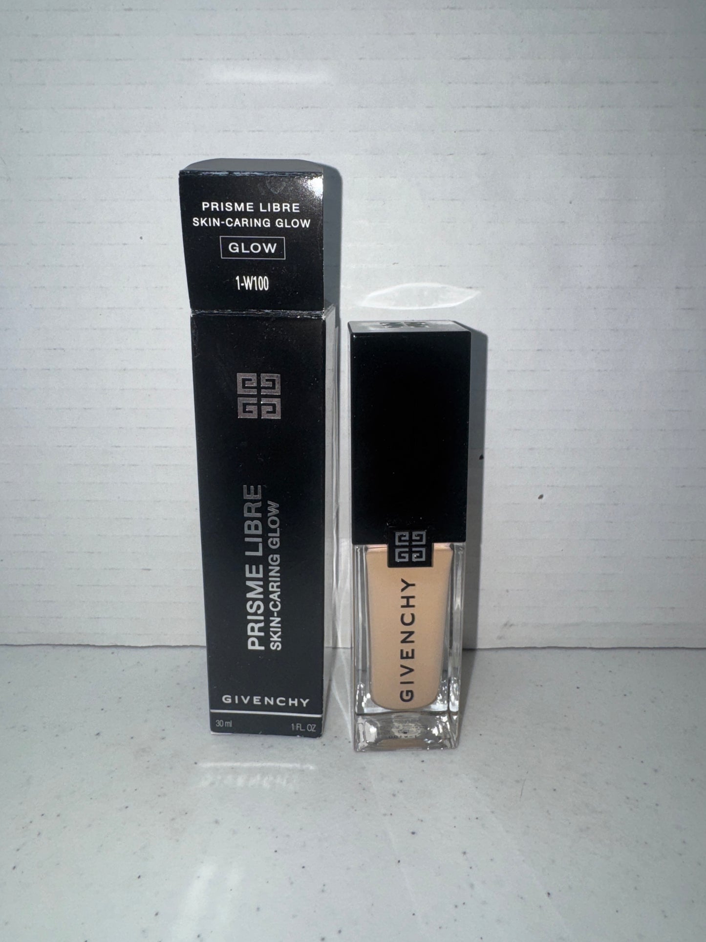 Givenchy PRISME LIBRE GLOW SERUM FOUNDATION in shade 1-w100