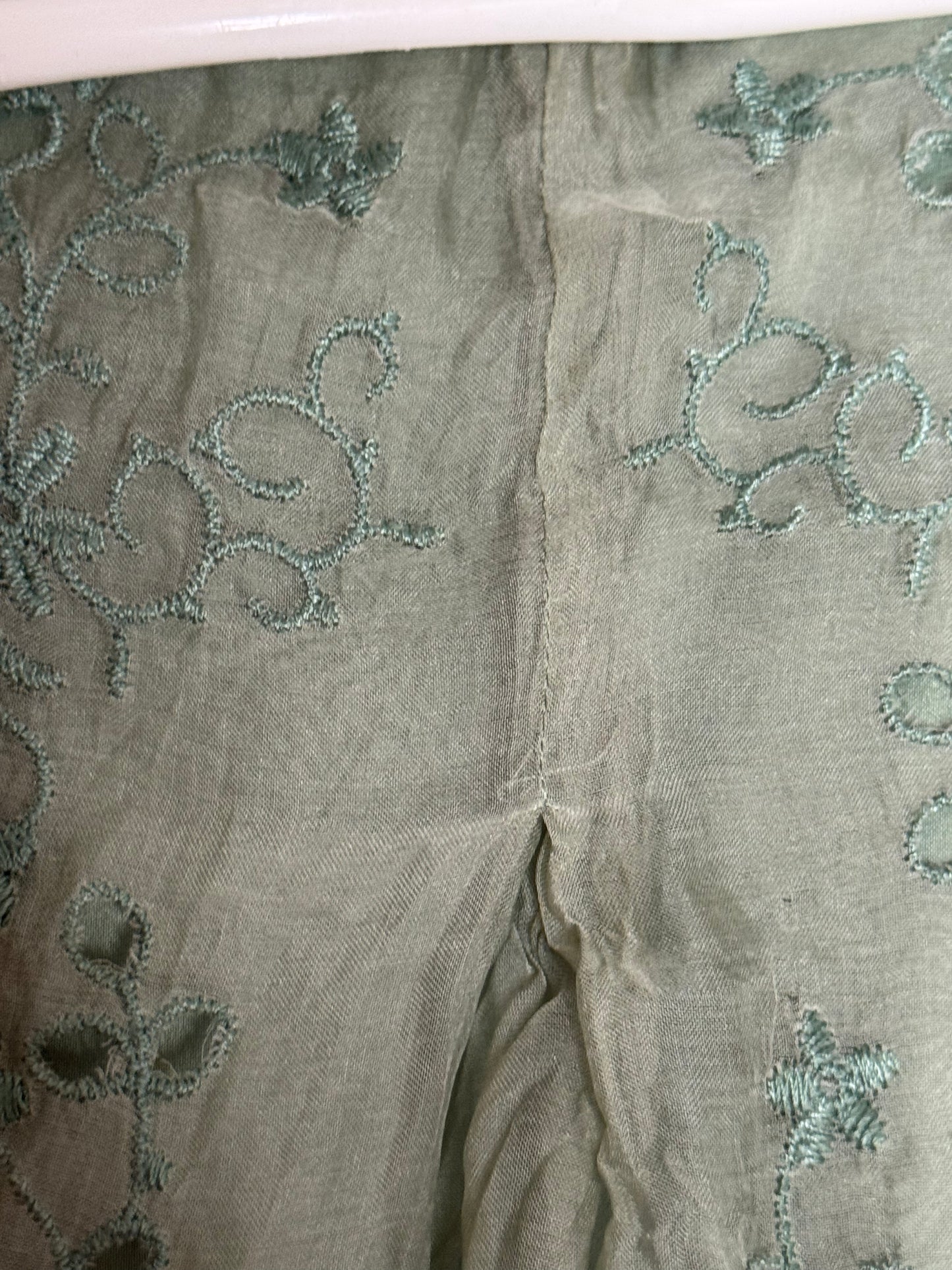 Green Eyelet Elie Tahari size 4 Skirt