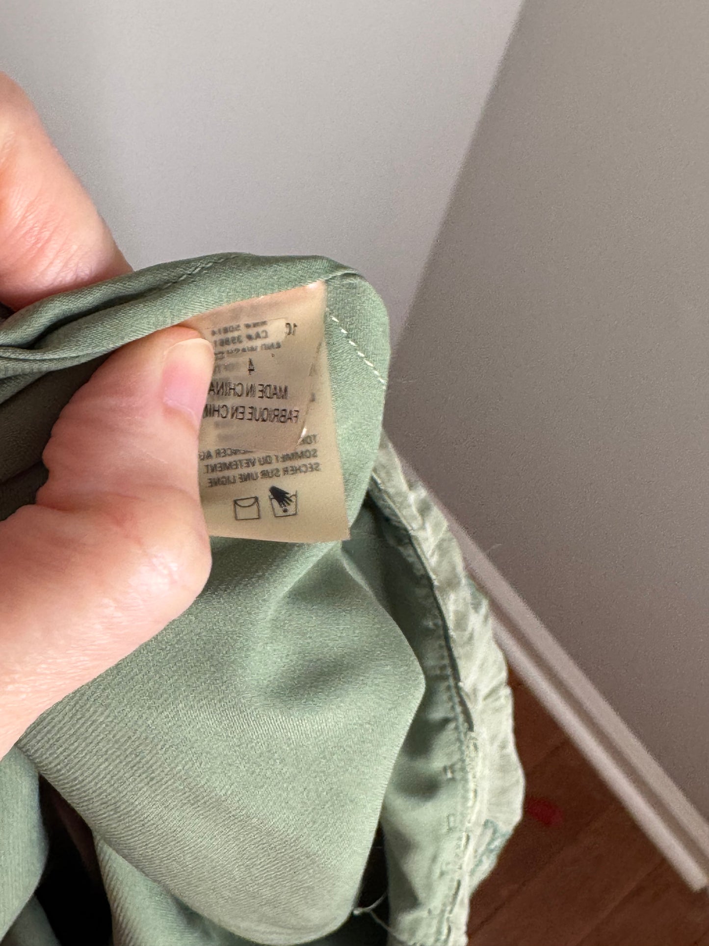 Green Eyelet Elie Tahari size 4 Skirt