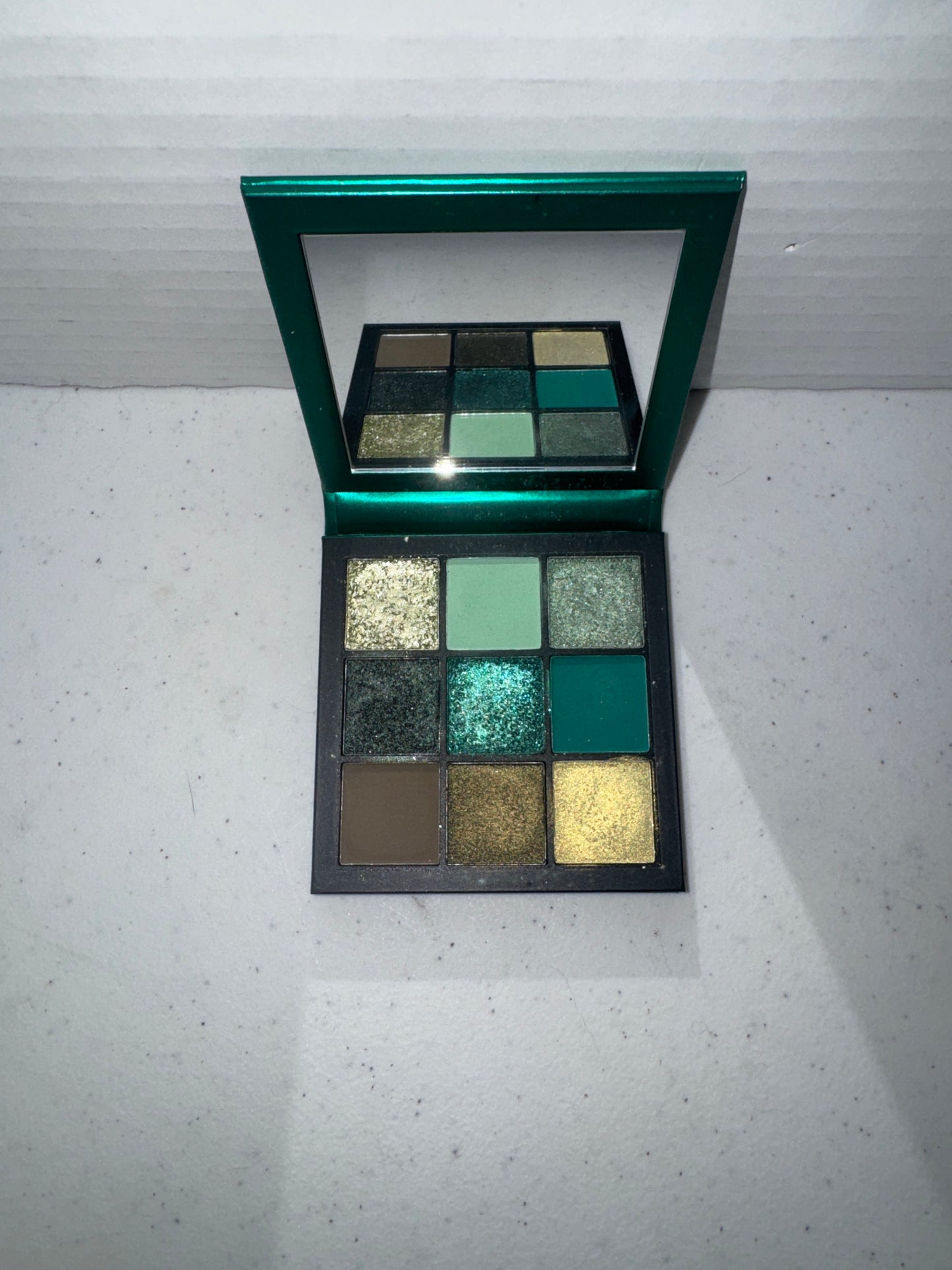 HUDA BEAUTY Obsessions Eyeshadow Palette (Emerald)