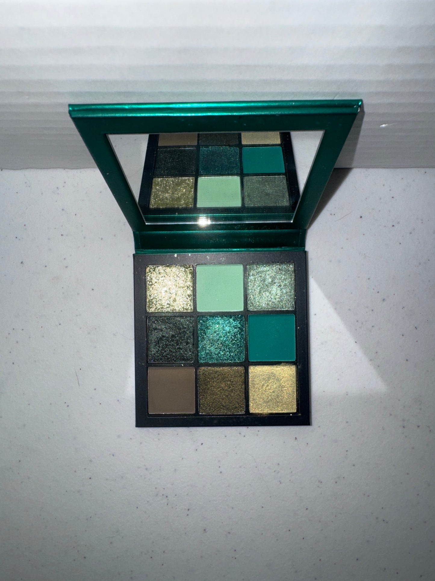 HUDA BEAUTY Obsessions Eyeshadow Palette (Emerald)