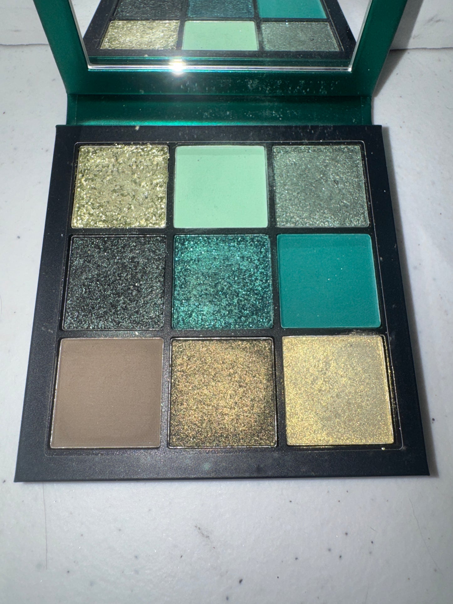 HUDA BEAUTY Obsessions Eyeshadow Palette (Emerald)