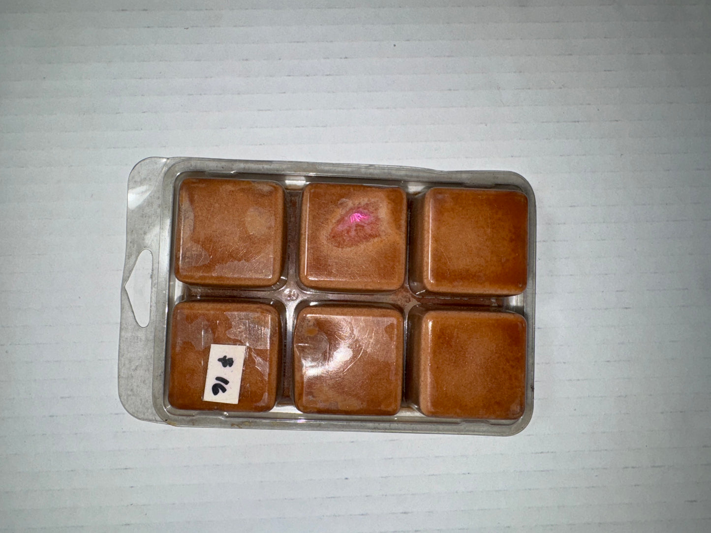 Jewelry In Candles Mocha Scent Soy Wax Melts NWOT with a Necklace