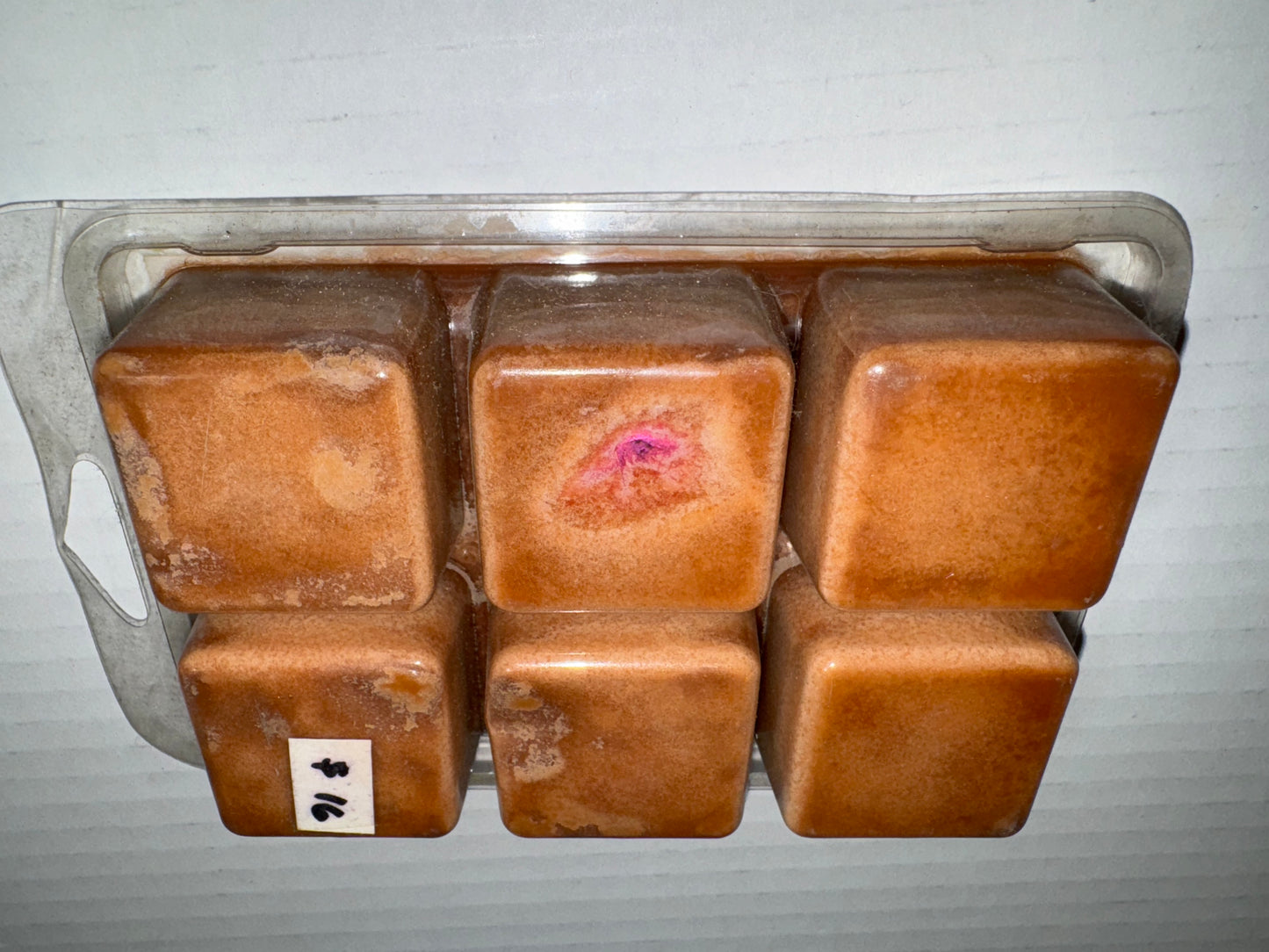 Jewelry In Candles Mocha Scent Soy Wax Melts NWOT with a Necklace
