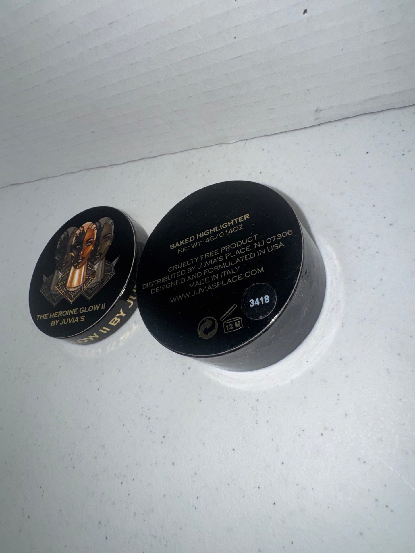 Juvia's Place Heroine Glow II Highlighter, Brand New