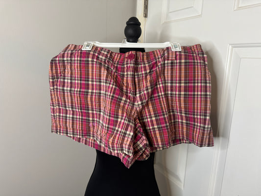 Manhattan Chino New York & Company Pink Plaid Shorts, size 16.